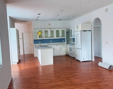 8708 Maple Lake Place - Photo Thumbnail 15