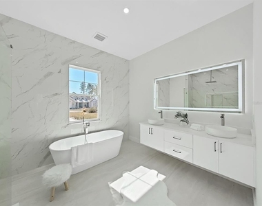 4716 Hickory Oak Drive - Photo Thumbnail 26