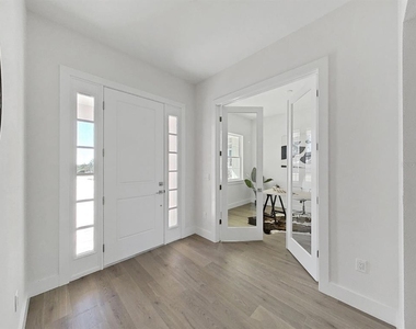 4716 Hickory Oak Drive - Photo Thumbnail 5
