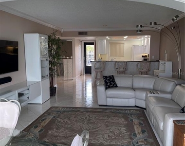 895 S Gulfview Boulevard - Photo Thumbnail 11