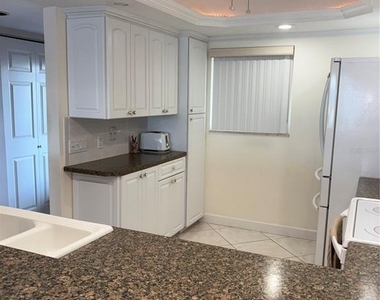 895 S Gulfview Boulevard - Photo Thumbnail 4