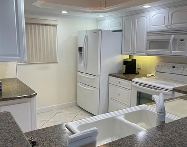 895 S Gulfview Boulevard - Photo Thumbnail 12