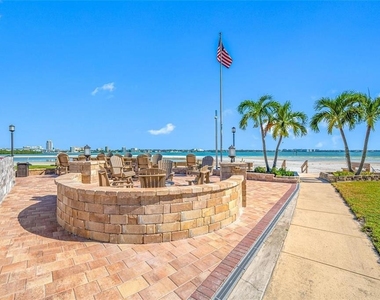 895 S Gulfview Boulevard - Photo Thumbnail 37