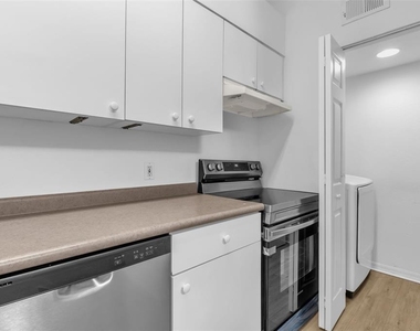 5144 City Street - Photo Thumbnail 8