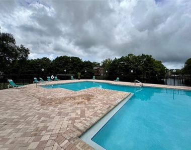 4532 Commander Drive - Photo Thumbnail 28