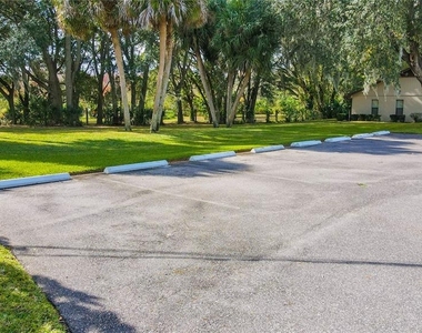 1040 S Buena Vista Drive - Photo Thumbnail 9