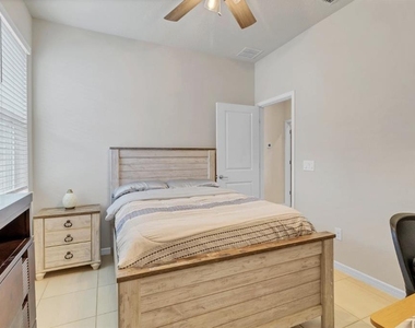 1872 Summer Serenity Drive - Photo Thumbnail 7