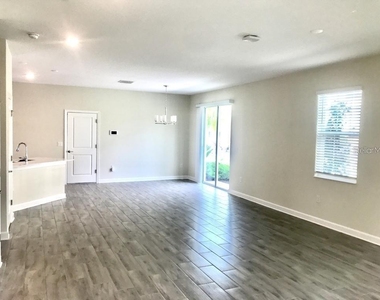 1367 Shinnecock Hills Drive - Photo Thumbnail 2