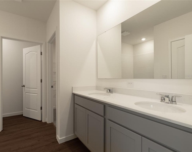 2869 House Finch Road - Photo Thumbnail 12
