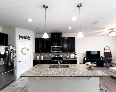 2749 Pleasant Cypress Circle - Photo Thumbnail 2
