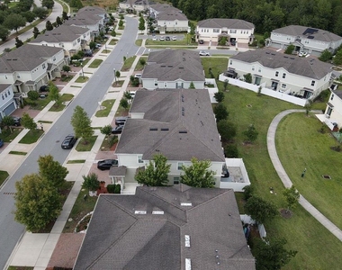2749 Pleasant Cypress Circle - Photo Thumbnail 16