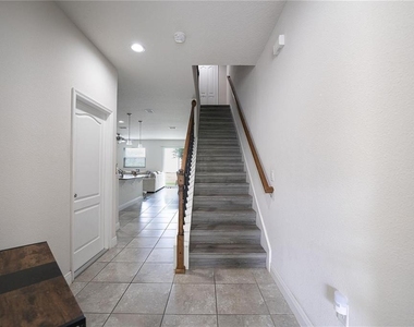 2749 Pleasant Cypress Circle - Photo Thumbnail 6