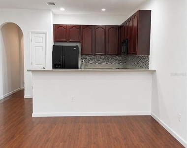 910 Spring Harvest Court - Photo Thumbnail 3