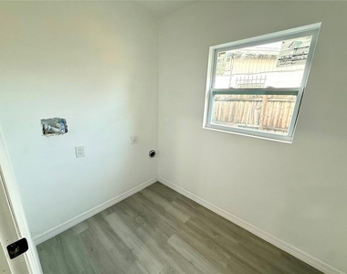701 Alfred Drive - Photo Thumbnail 13