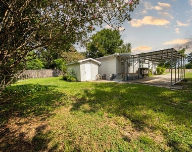 320 W Bullard Avenue - Photo Thumbnail 18