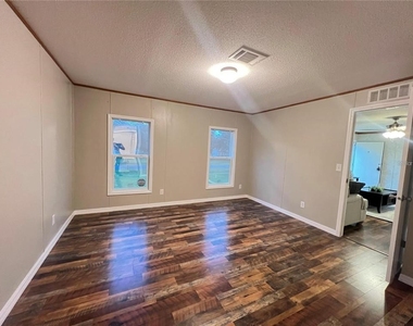 10 Se 69th Avenue - Photo Thumbnail 12