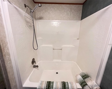 10 Se 69th Avenue - Photo Thumbnail 10