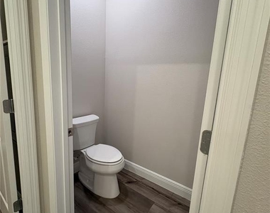 6201 Sw 97th Street - Photo Thumbnail 7