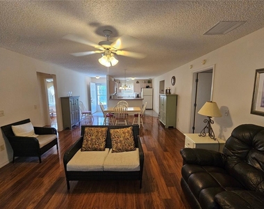 945 Candler Place - Photo Thumbnail 6