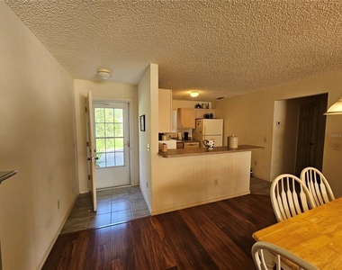 945 Candler Place - Photo Thumbnail 3