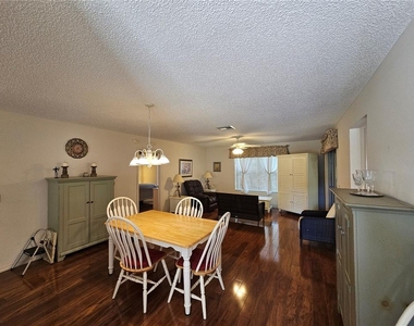 945 Candler Place - Photo Thumbnail 5