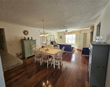 945 Candler Place - Photo Thumbnail 2