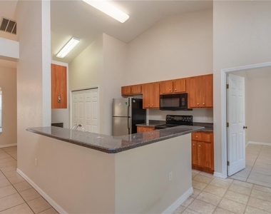 6375 Sw 63rd Street - Photo Thumbnail 8