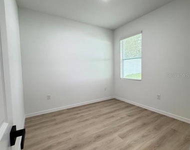 10020 N Deltona Boulevard - Photo Thumbnail 37