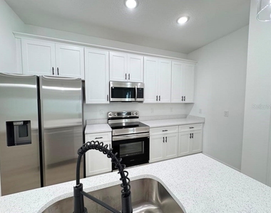 10020 N Deltona Boulevard - Photo Thumbnail 18