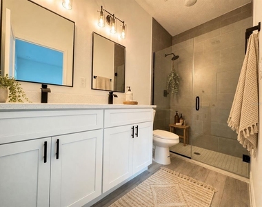 10290 N Biscayne Drive - Photo Thumbnail 18