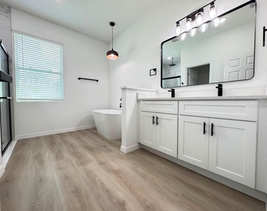 10032 N Deltona Boulevard - Photo Thumbnail 24