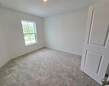 737 Maple Oak Drive - Photo Thumbnail 23