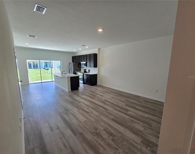 737 Maple Oak Drive - Photo Thumbnail 2