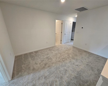 737 Maple Oak Drive - Photo Thumbnail 19