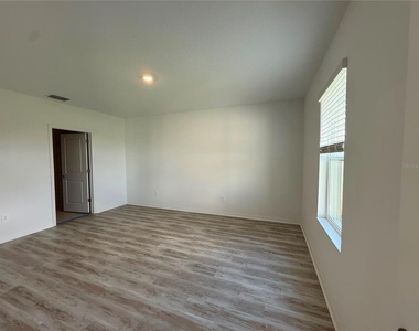 35190 Gravelly Drive - Photo Thumbnail 7