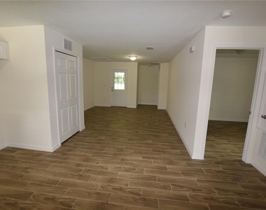 2318 W Cannon Terrace Nw - Photo Thumbnail 5