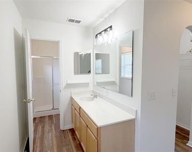 531 Clancy Street - Photo Thumbnail 29
