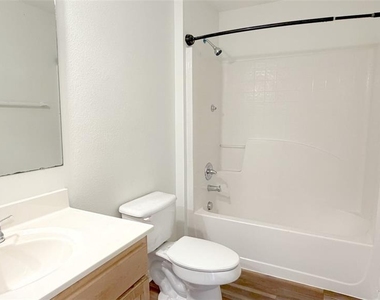 531 Clancy Street - Photo Thumbnail 23