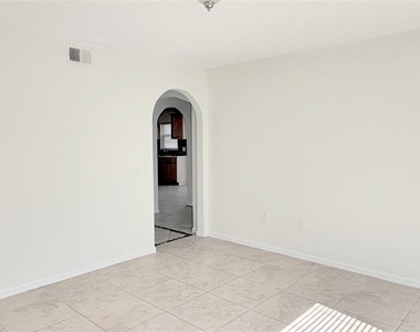 531 Clancy Street - Photo Thumbnail 14