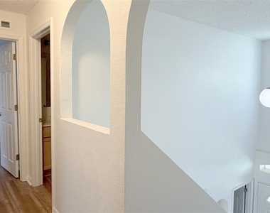 531 Clancy Street - Photo Thumbnail 16