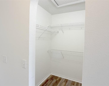 531 Clancy Street - Photo Thumbnail 27