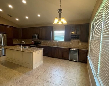 11445 Dovetail Lane - Photo Thumbnail 5
