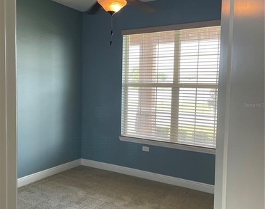 11445 Dovetail Lane - Photo Thumbnail 10