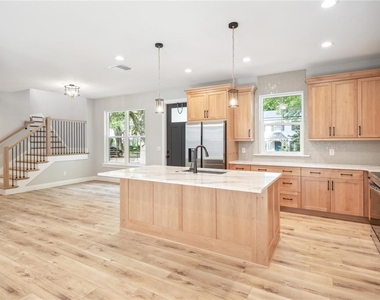 444 Delaney Park Drive - Photo Thumbnail 2