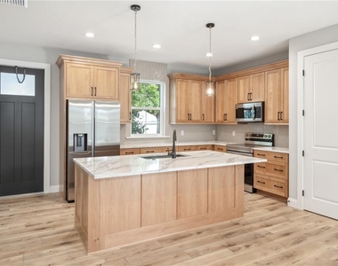 444 Delaney Park Drive - Photo Thumbnail 4