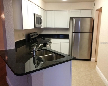 2550 N Alafaya Trail - Photo Thumbnail 1
