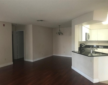 2550 N Alafaya Trail - Photo Thumbnail 6