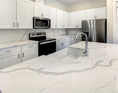 1519 Heritage Place - Photo Thumbnail 1