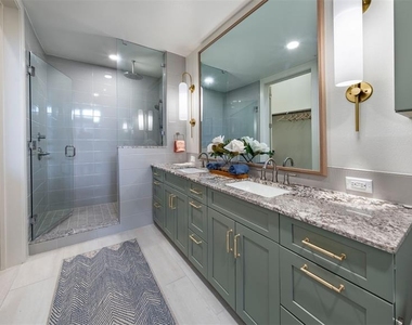 1801 Island Village Way - Photo Thumbnail 12