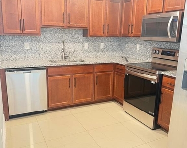 241 Emory Place - Photo Thumbnail 6